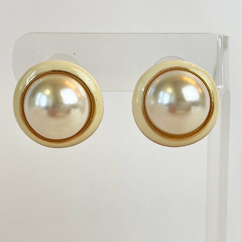 Donald Stannard Vintage Earrings White Faux Pearl Gold Off White Round Pierced